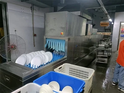 ¿Los lavavajillas comerciales necesitan detergente?
