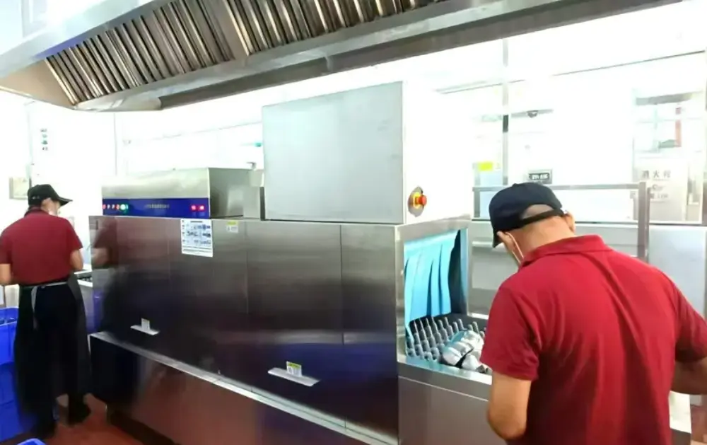Ejemplos de aplicaciones de lavavajillas comerciales: usos esenciales en vari...